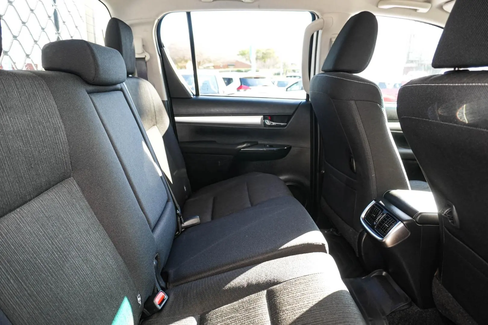 2022 Toyota Hilux Gallery Image 9