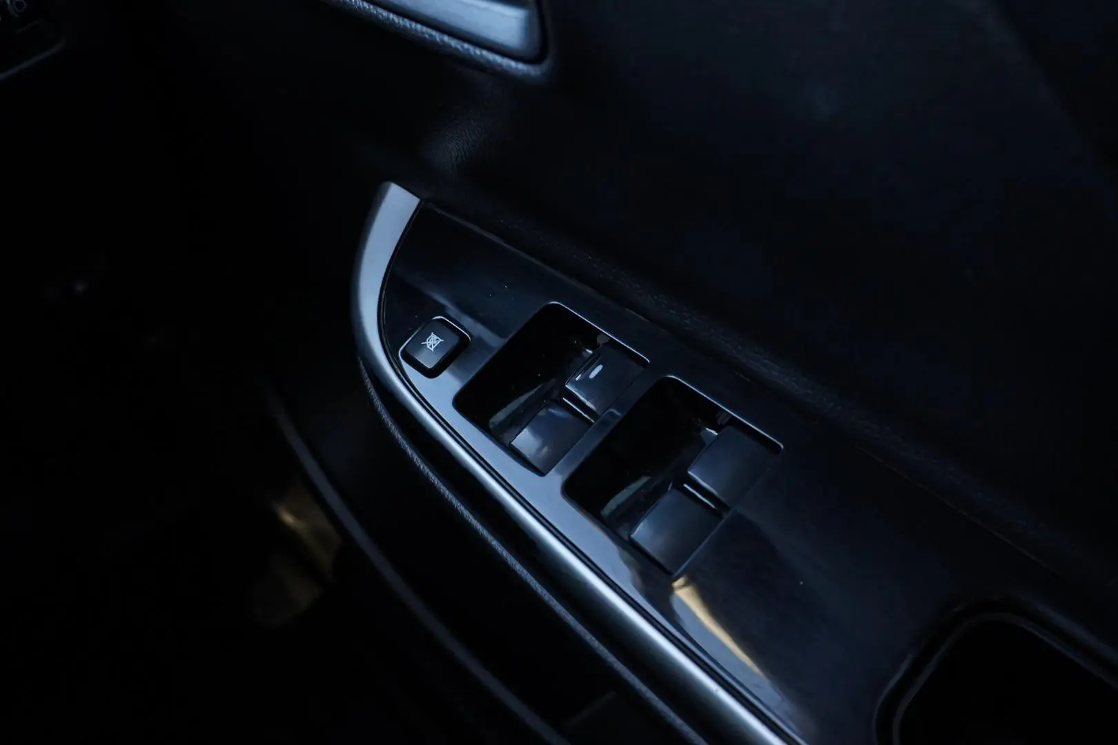 2021 Mitsubishi Triton Gallery Image 24