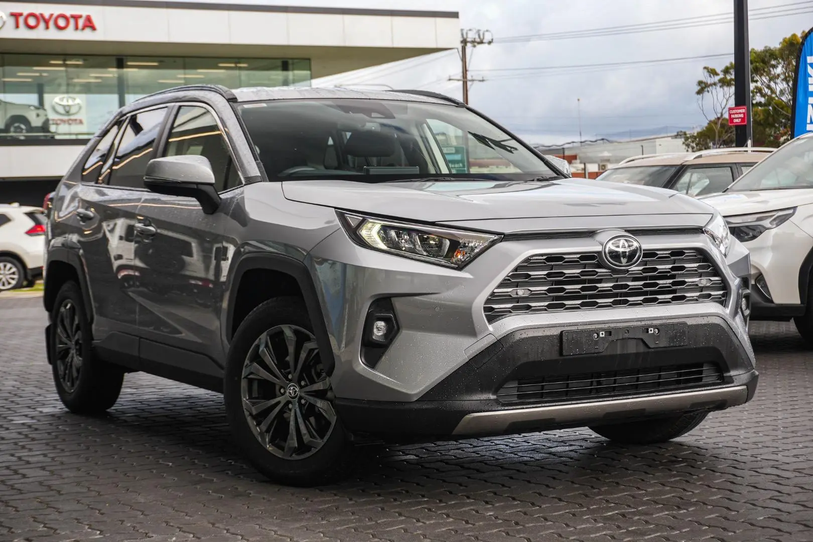 2024 Toyota RAV4 Gallery Image 2