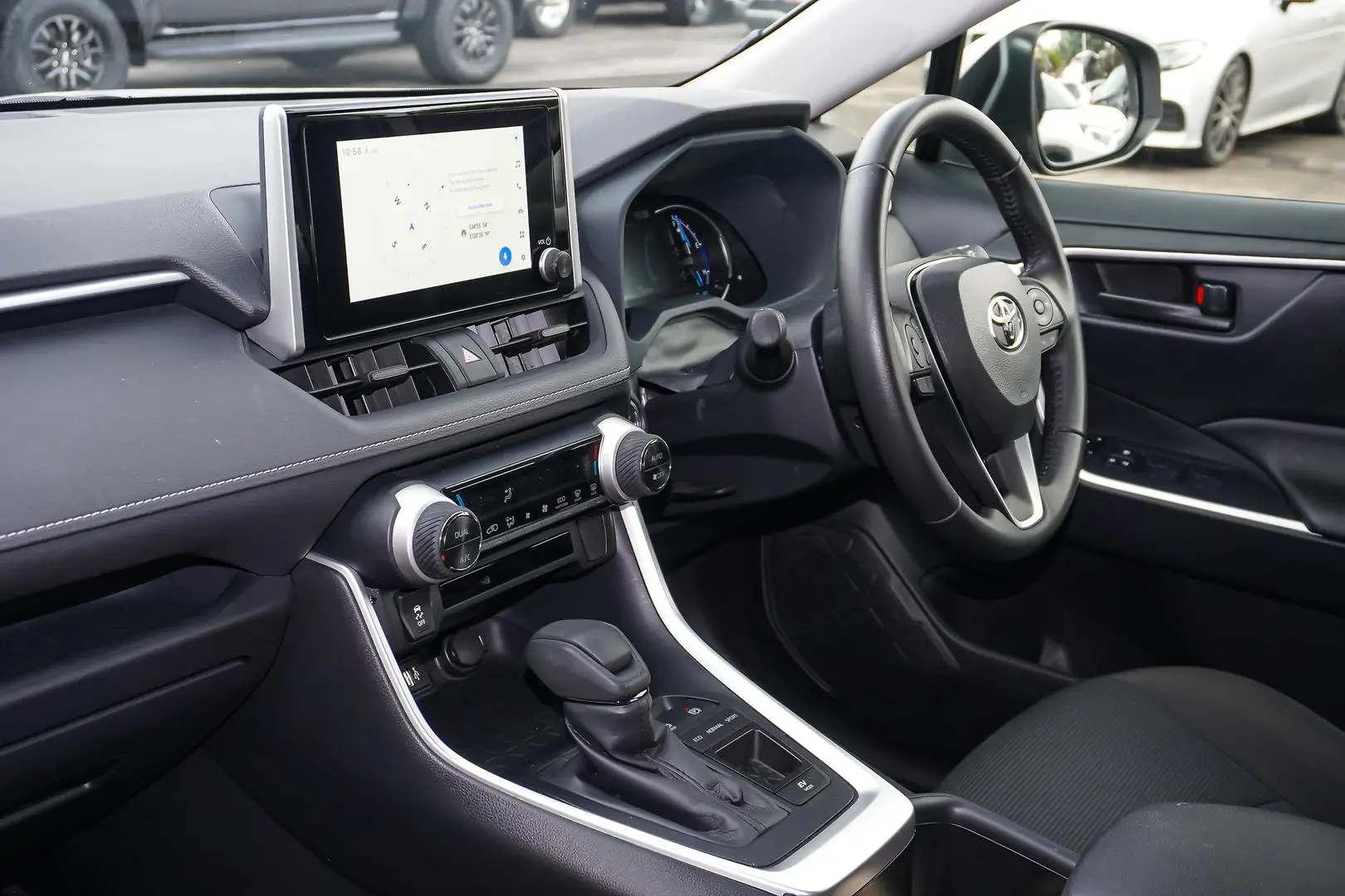 2025 Toyota RAV4 Gallery Image 11