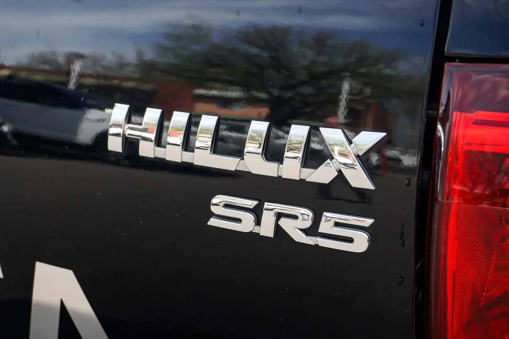 2016 Toyota Hilux Gallery Image 16