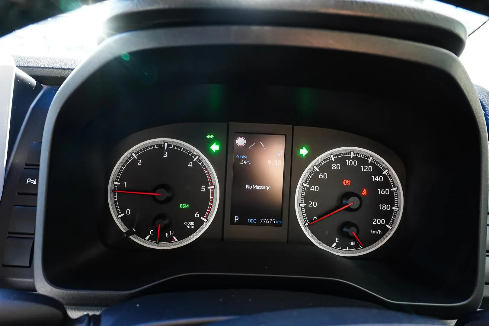 2020 Toyota Hiace Gallery Image 22