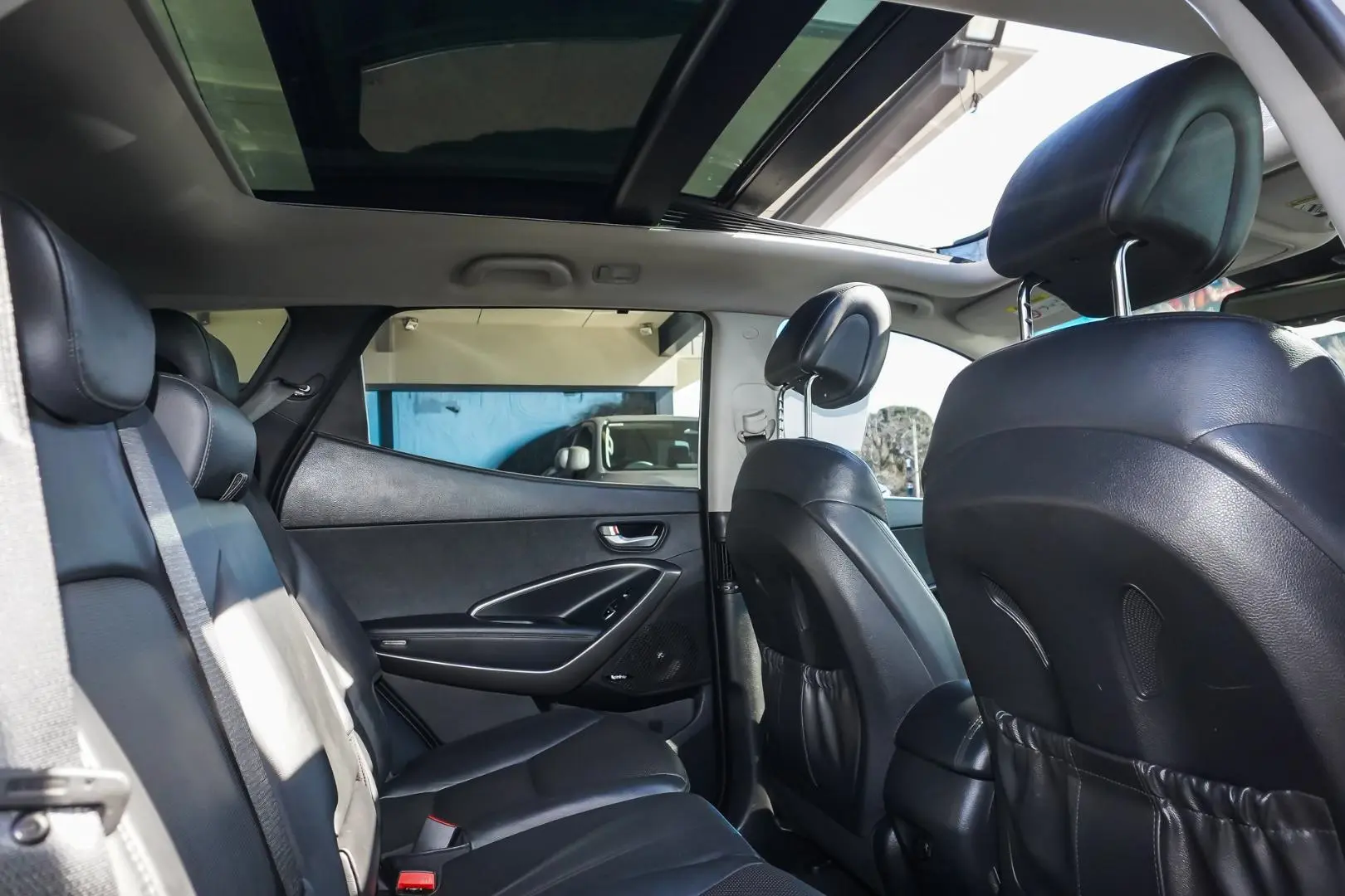 2015 Hyundai Santa Fe Gallery Image 7