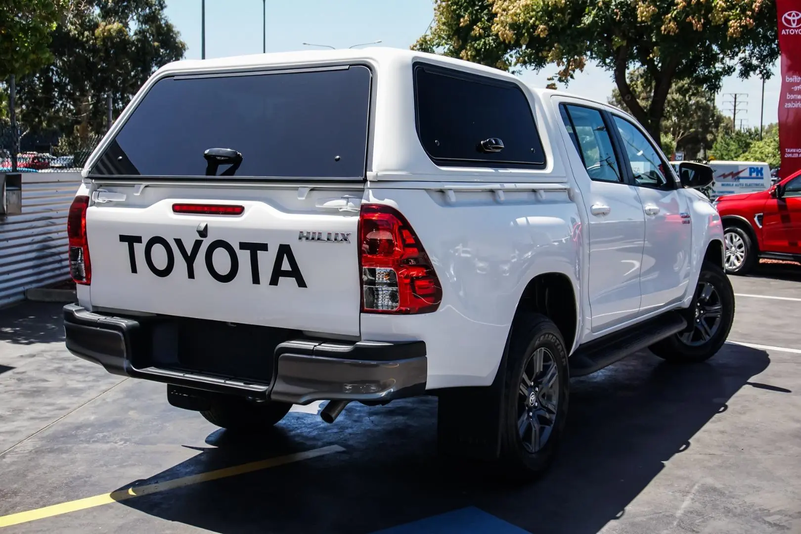 2023 Toyota Hilux Gallery Image 2