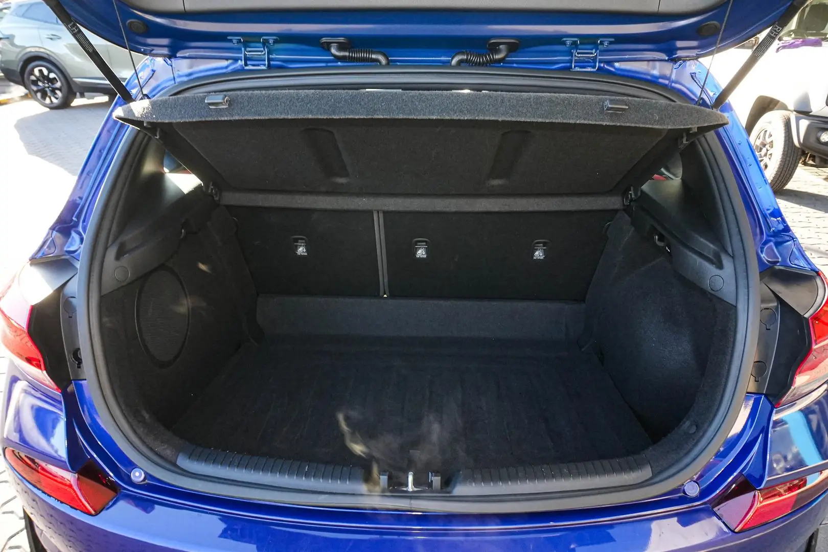 2022 Hyundai i30 Gallery Image 11