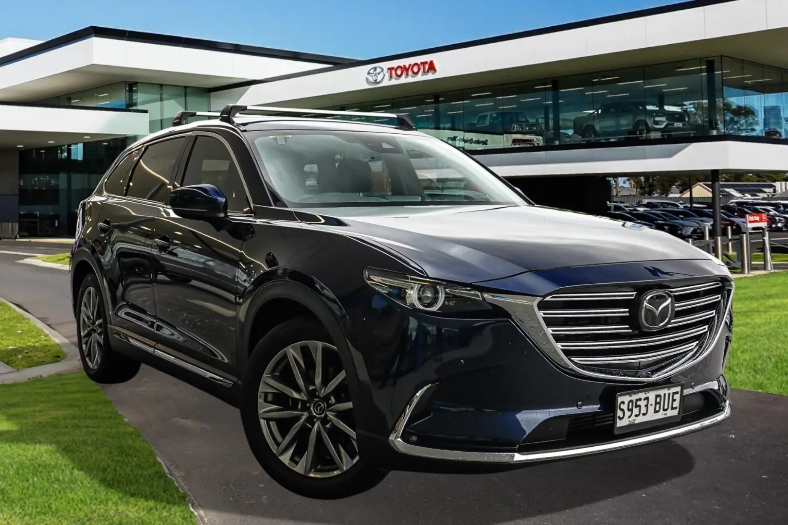 2017 Mazda CX-9 Gallery Image 1