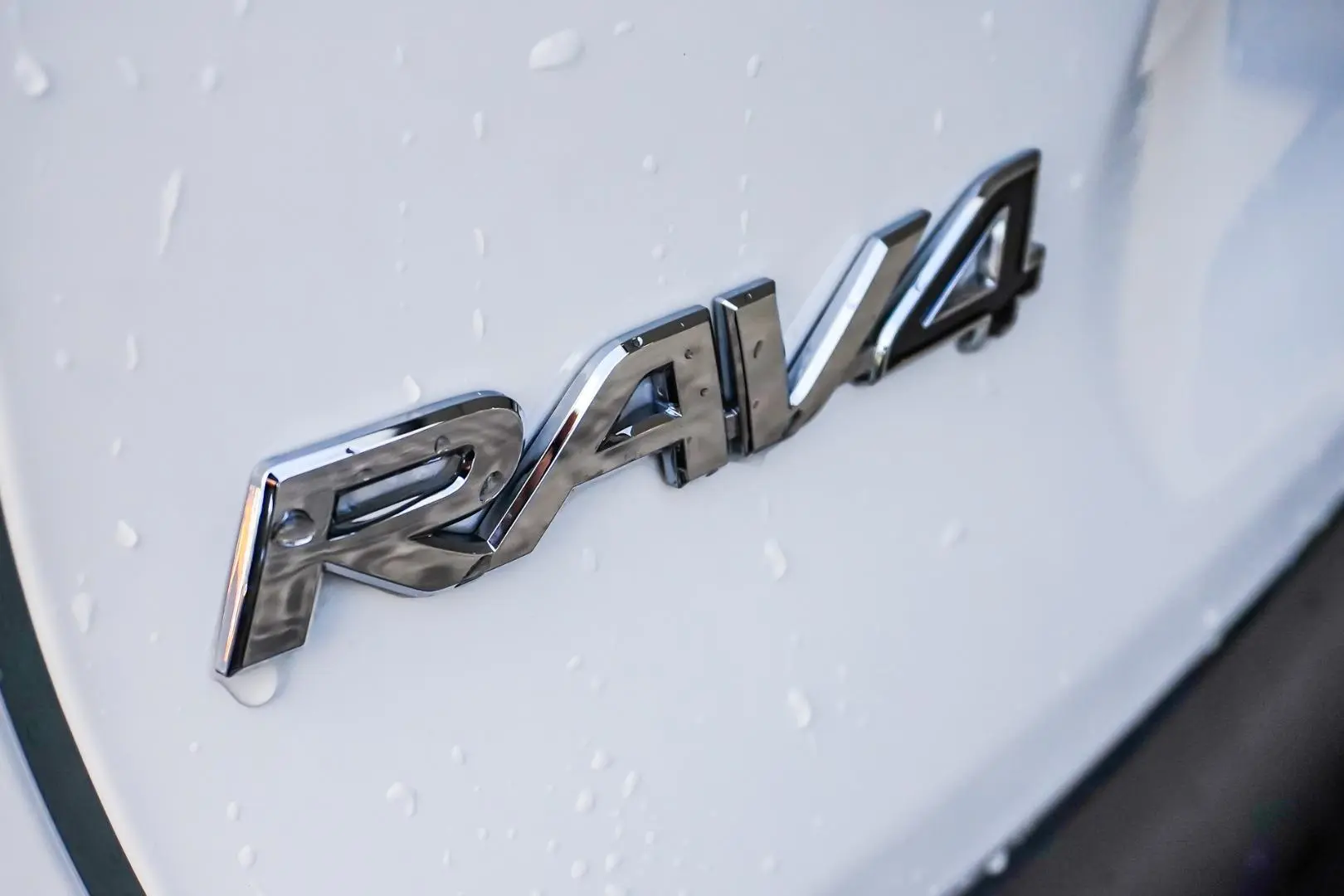 2021 Toyota RAV4 Gallery Image 16