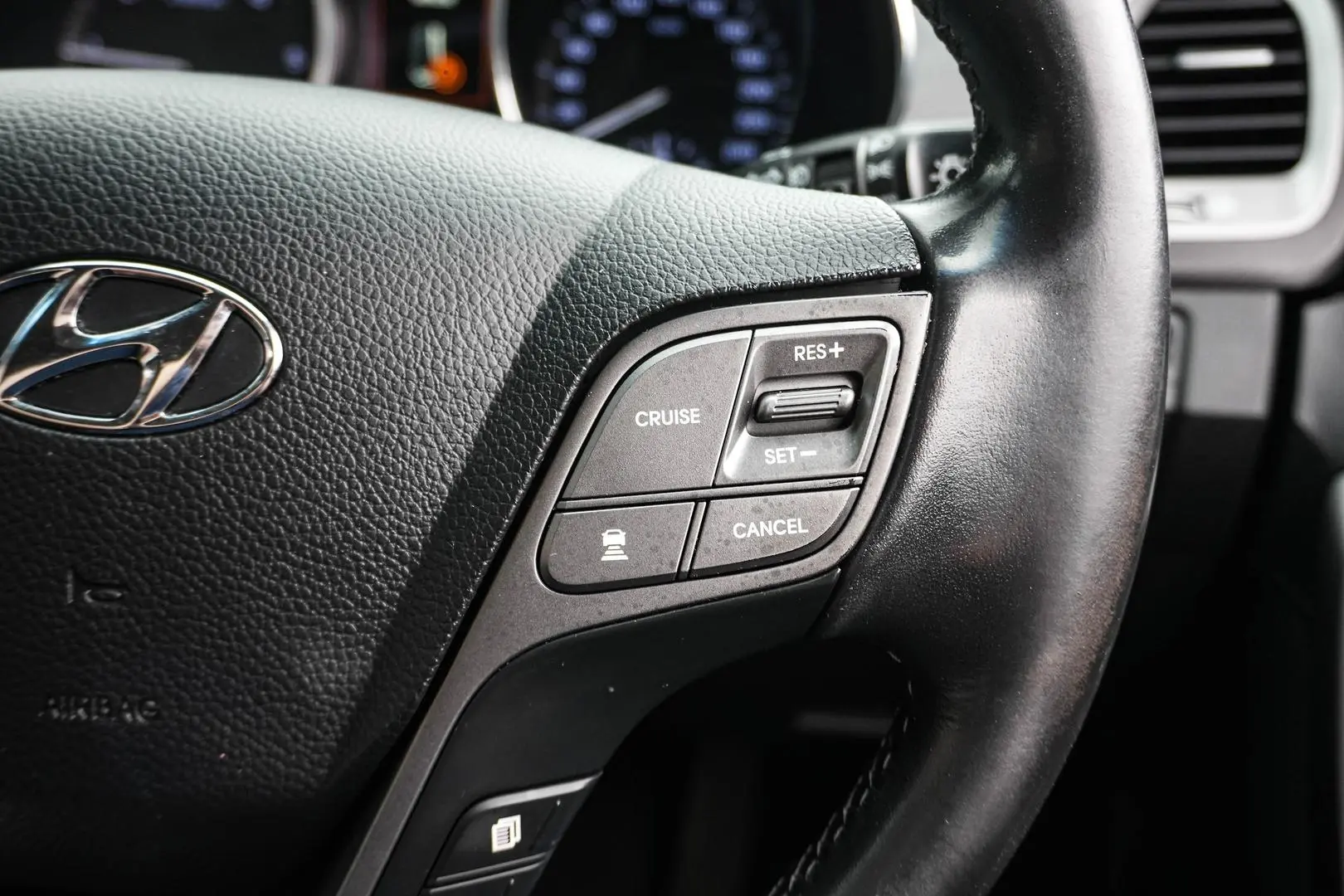 2015 Hyundai Santa Fe Gallery Image 20