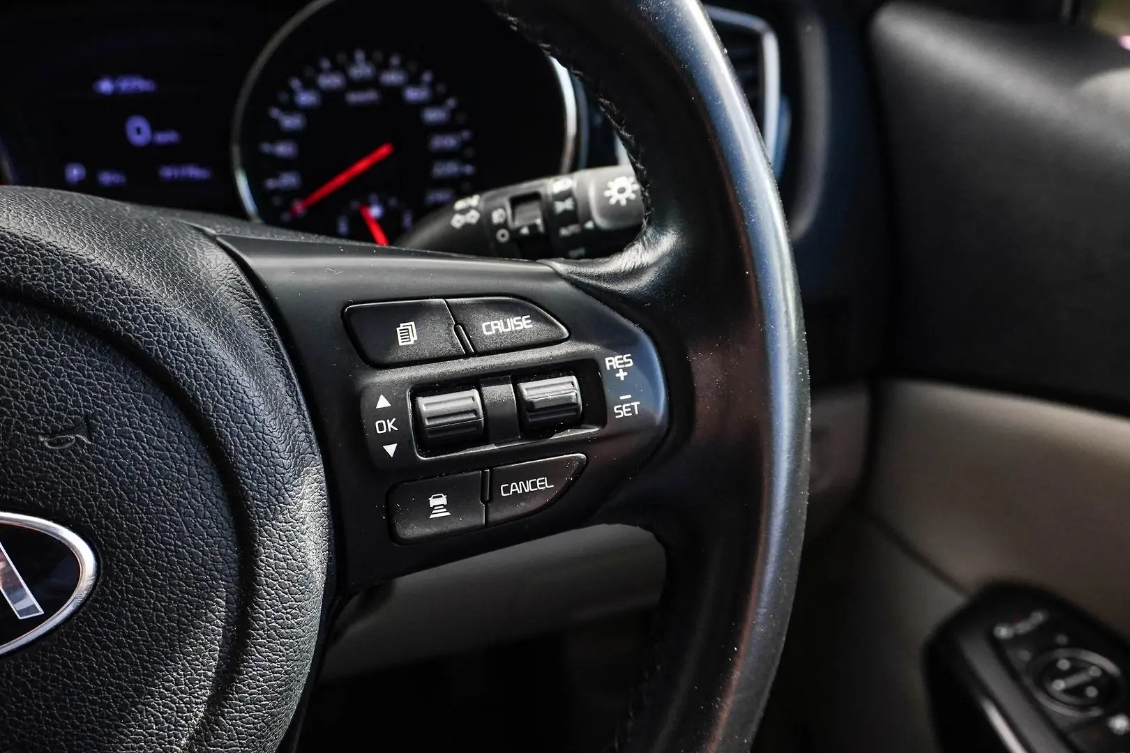 2018 Kia Carnival Gallery Image 24