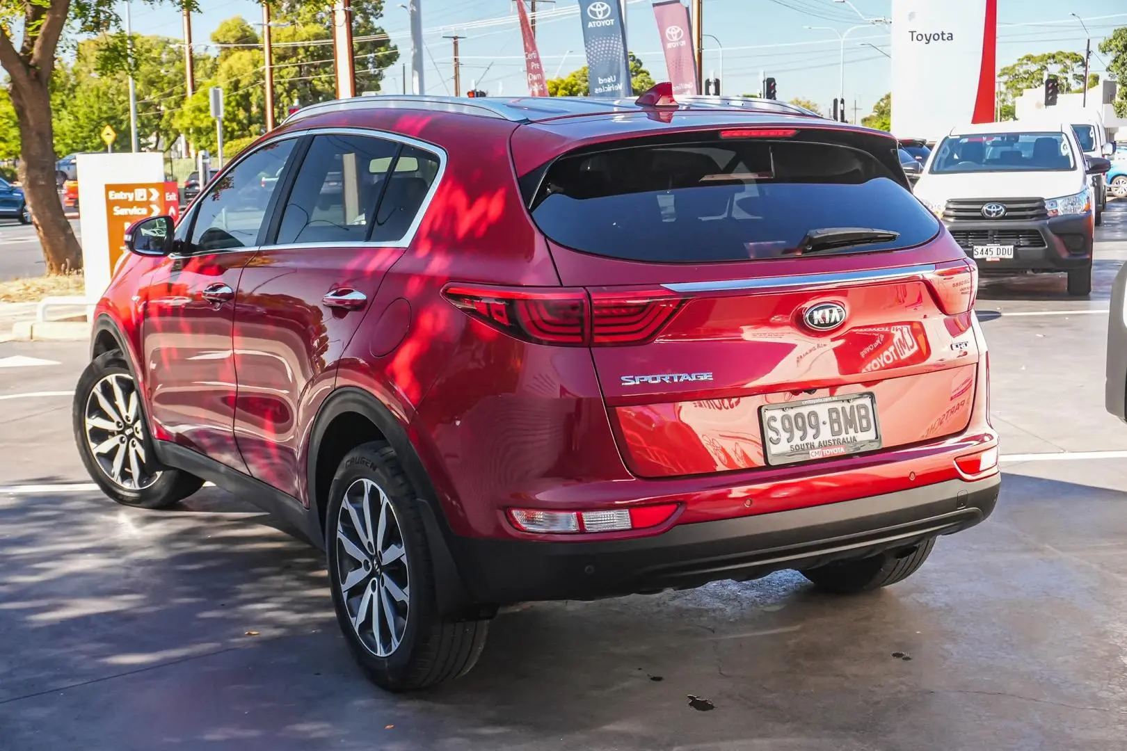 2016 Kia Sportage Gallery Image 3