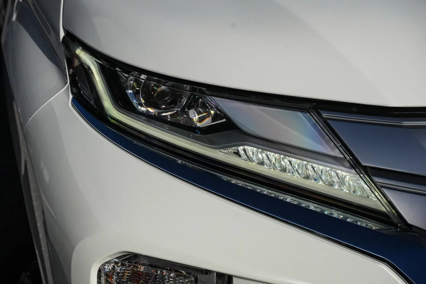 2020 Mitsubishi Pajero Sport Gallery Image 12