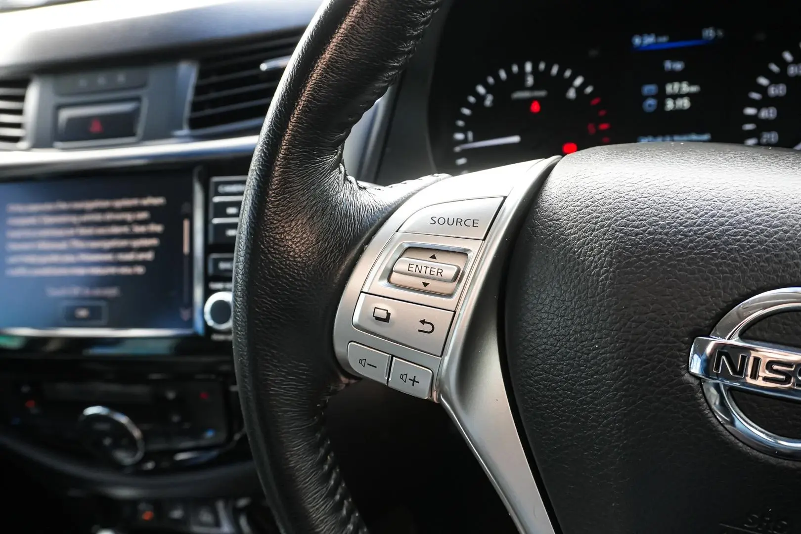 2019 Nissan Navara Gallery Image 19