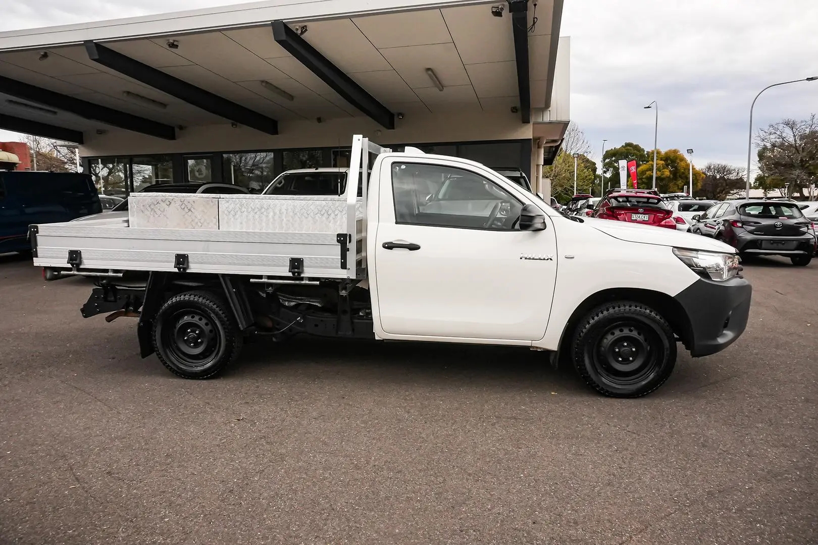2022 Toyota Hilux Gallery Image 3