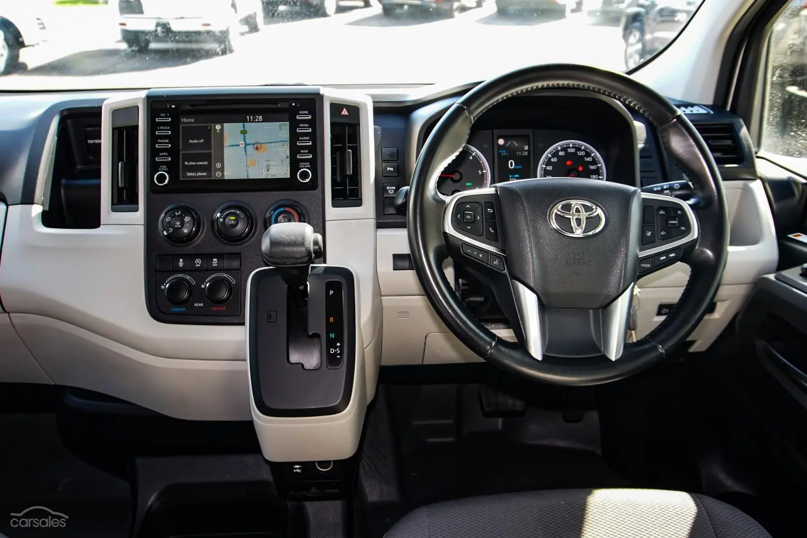 2019 Toyota Hiace Image 14