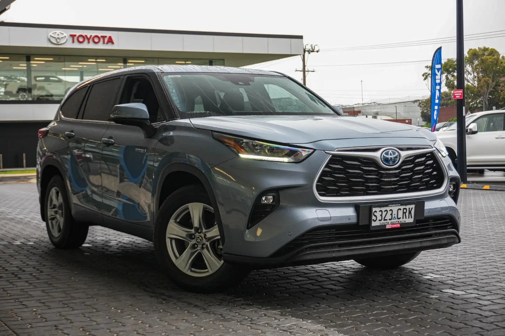 2022 Toyota Kluger Gallery Image 2