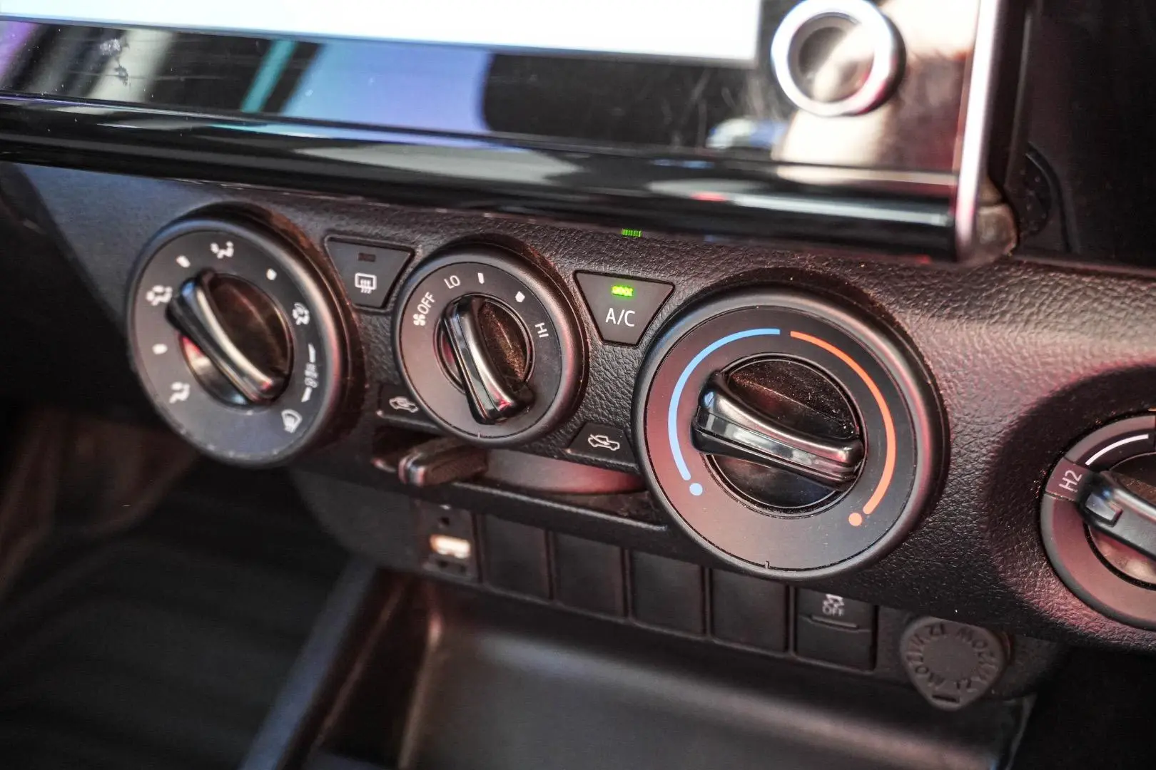 2023 Toyota Hilux Gallery Image 21