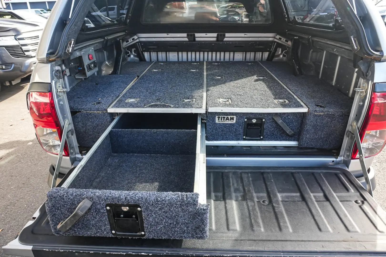 2019 Toyota Hilux Gallery Image 11