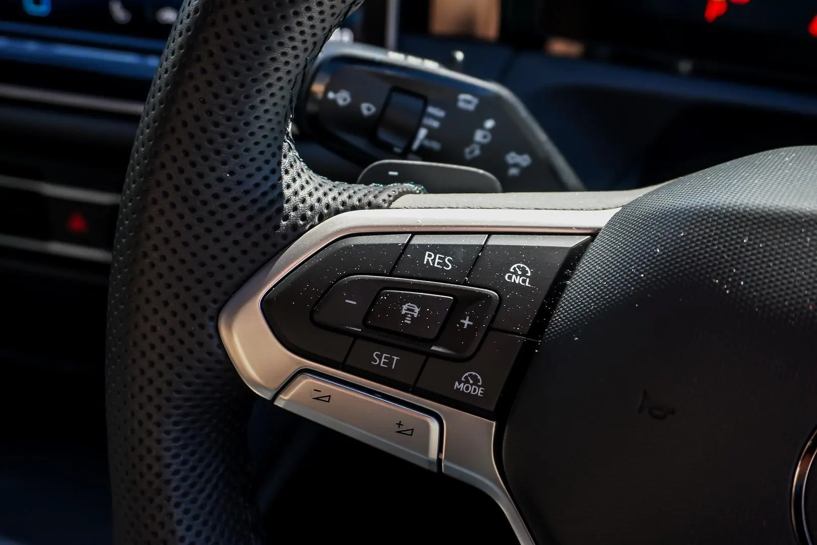2025 Volkswagen Tiguan Gallery Image 19