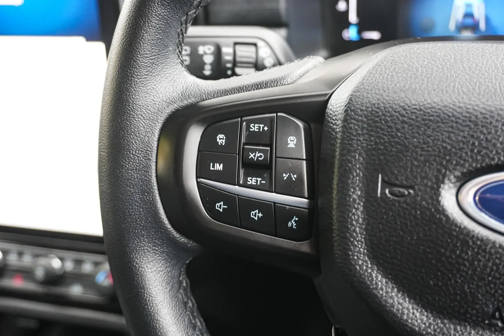 2023 Ford Everest Gallery Image 21