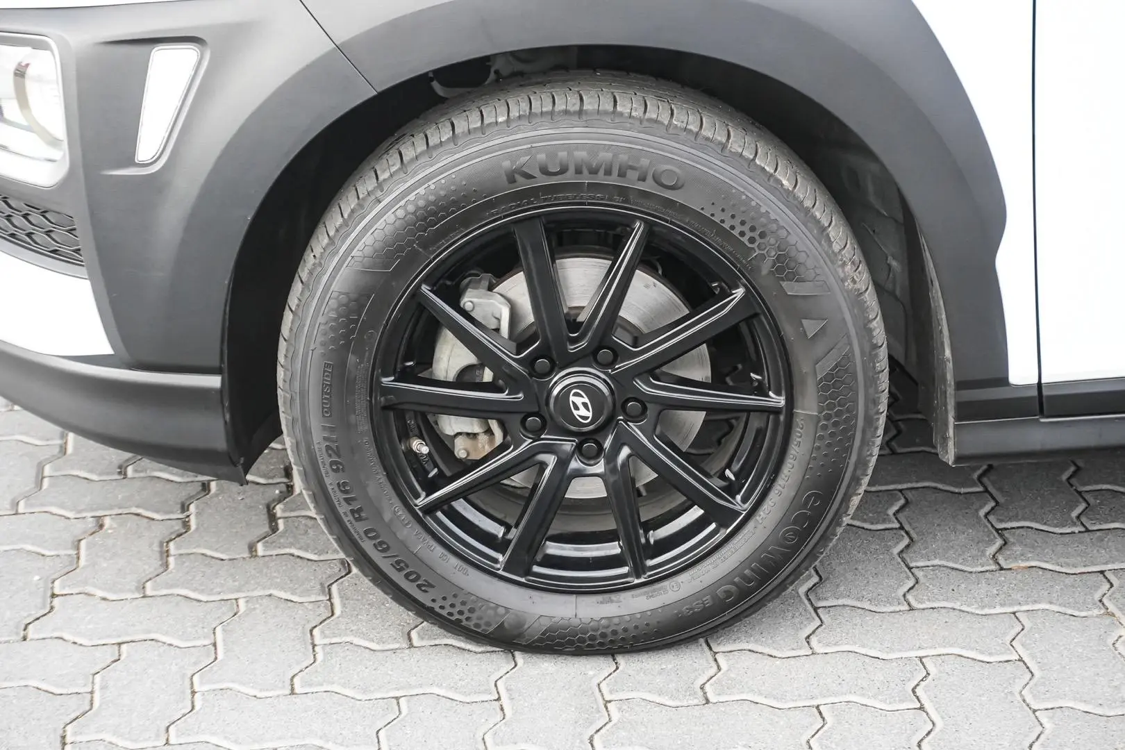 2019 Hyundai Kona Gallery Image 13