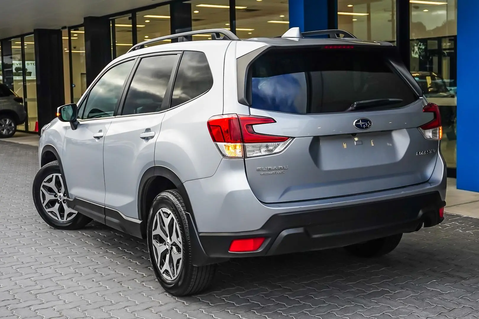 2023 Subaru Forester Gallery Image 2