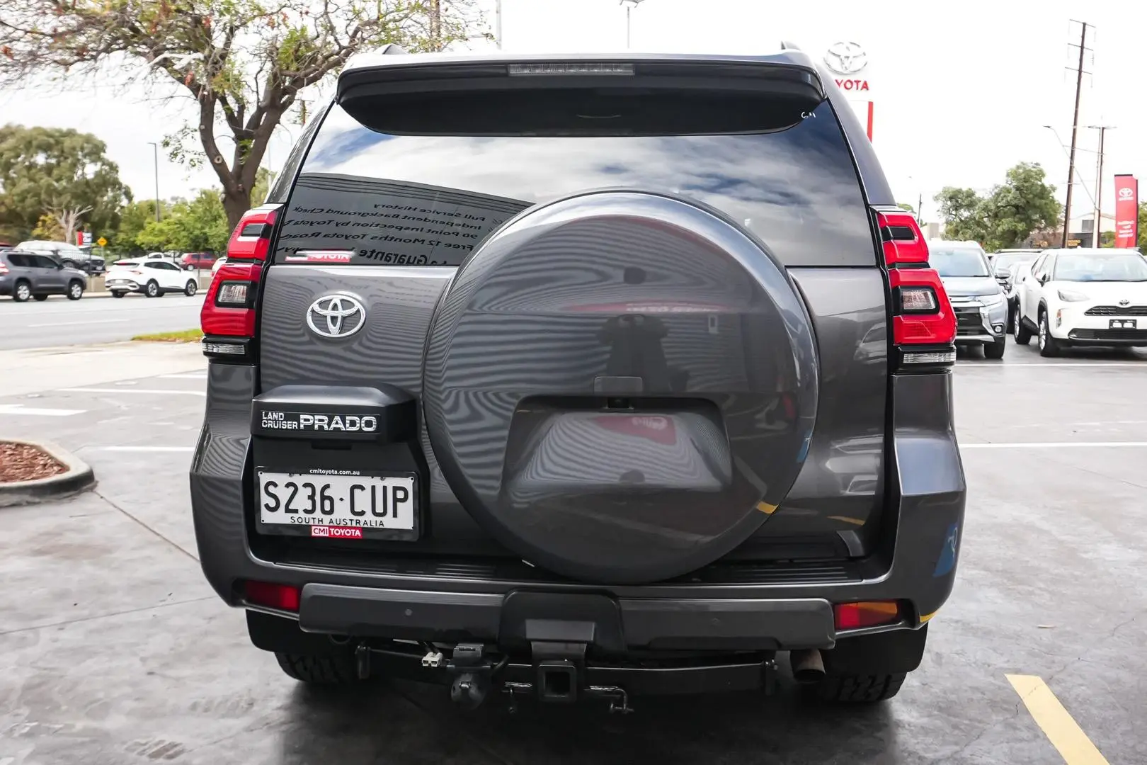 2018 Toyota Landcruiser Prado Gallery Image 6