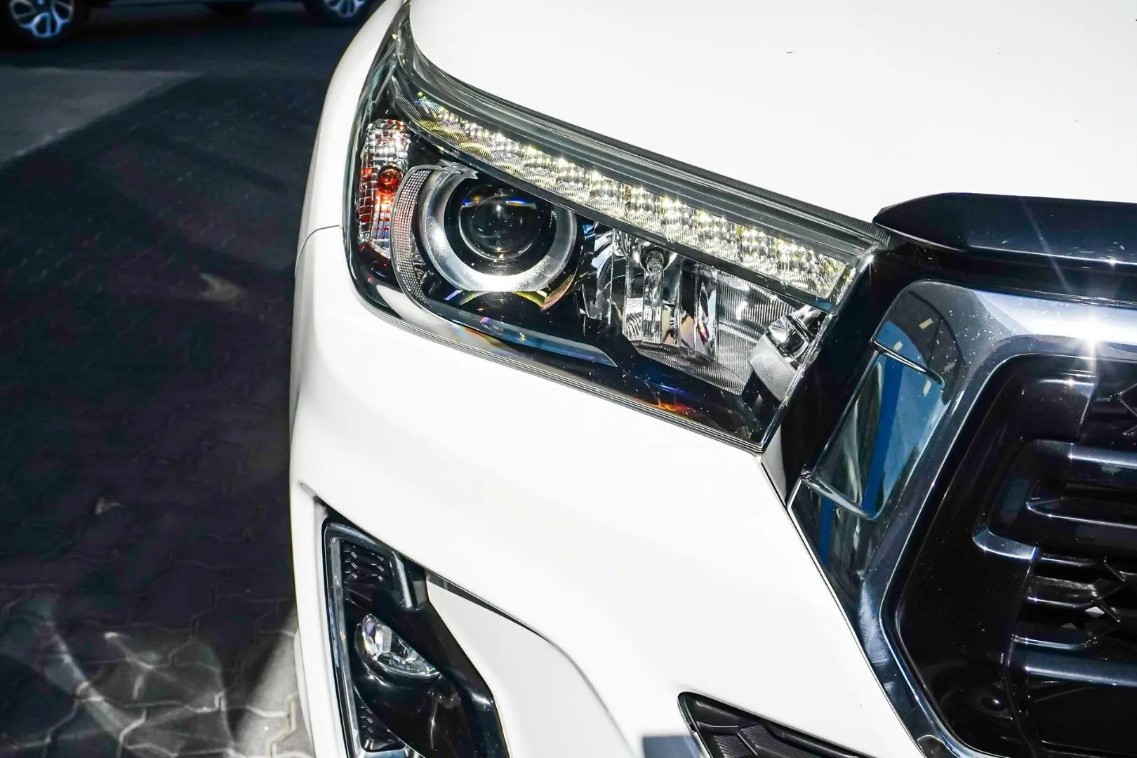 2019 Toyota Hilux Gallery Image 12