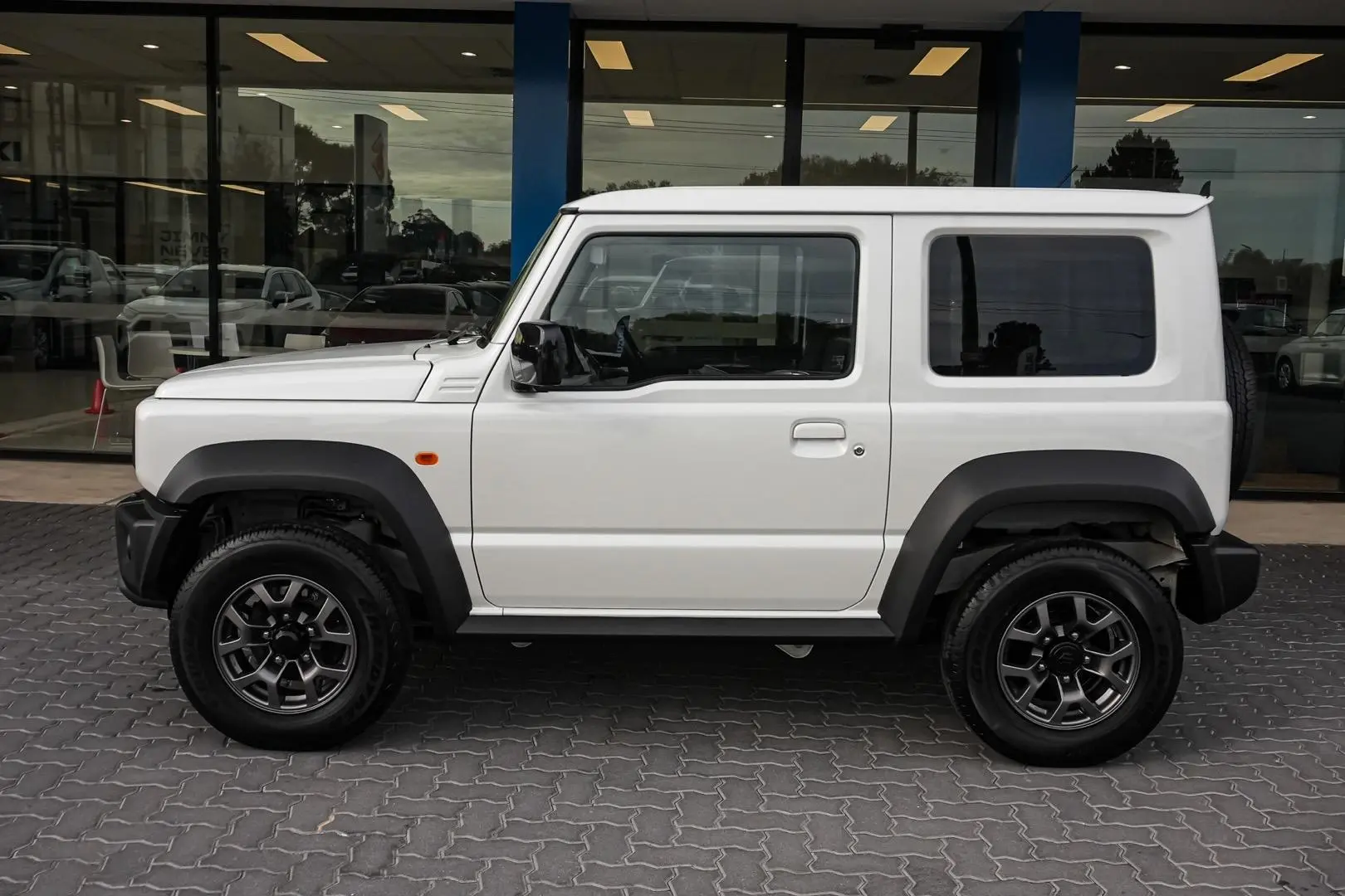 2024 Suzuki Jimny Gallery Image 6