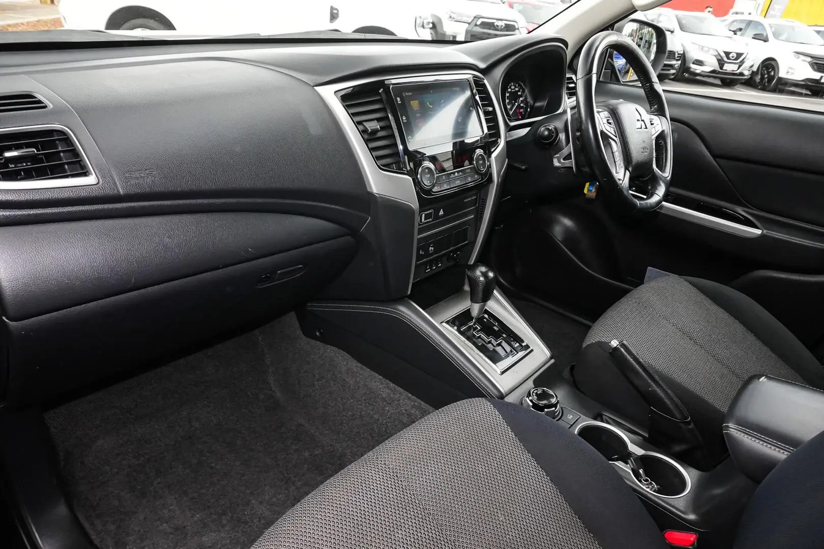 2019 Mitsubishi Triton Gallery Image 10