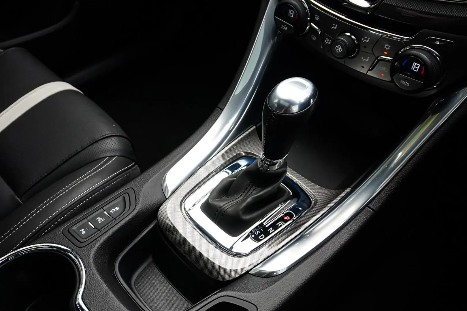 2015 Holden Caprice Gallery Image 19