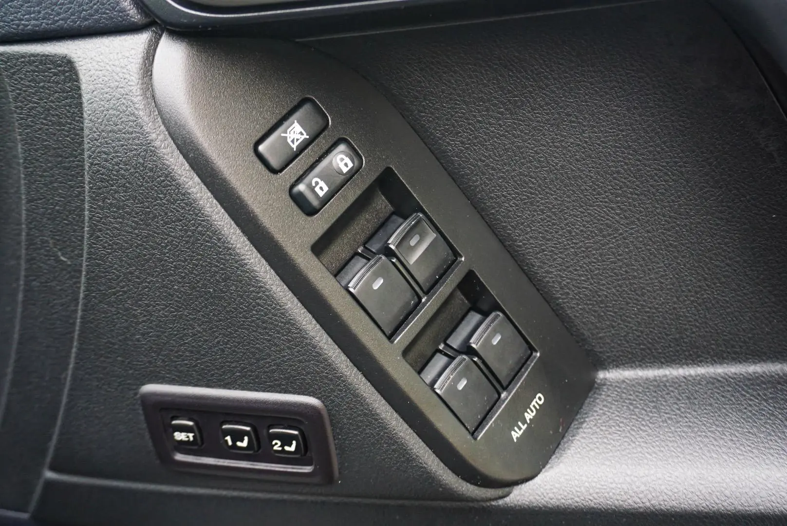 2021 Toyota Landcruiser Prado Gallery Image 18