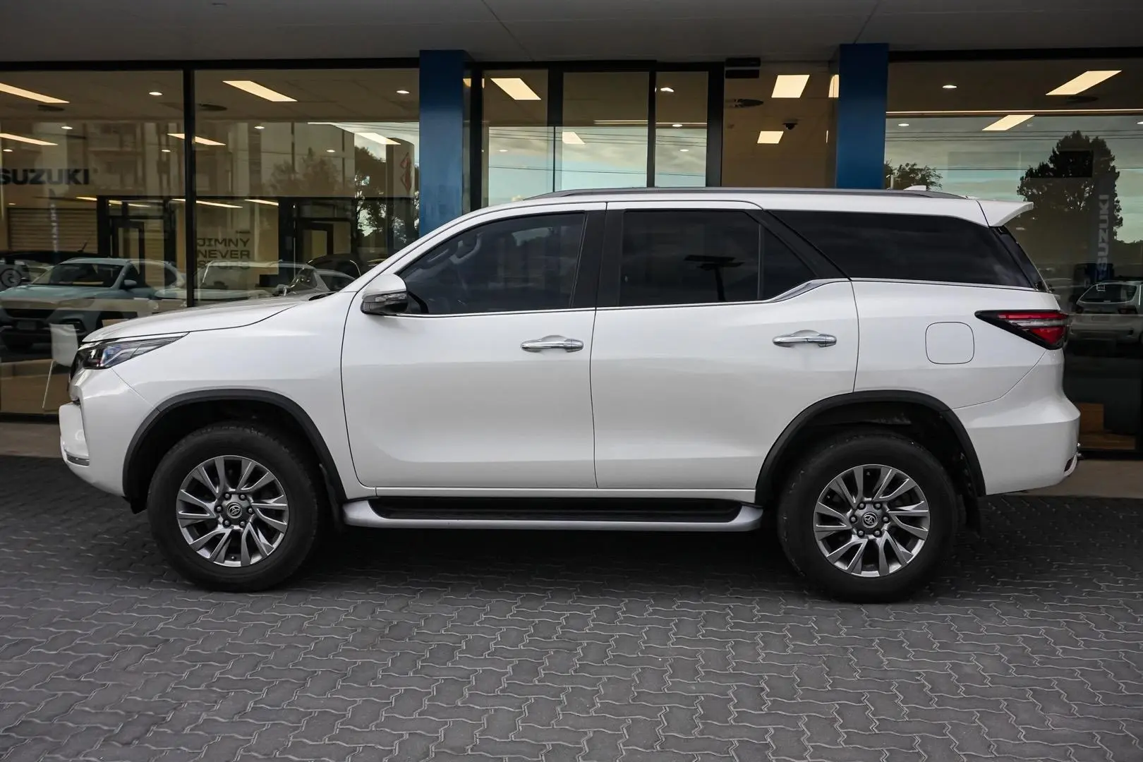 2021 Toyota Fortuner Gallery Image 4