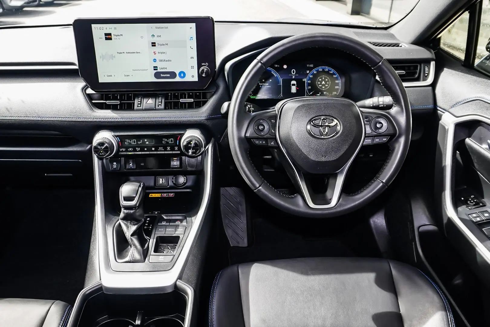 2022 Toyota RAV4 Gallery Image 9