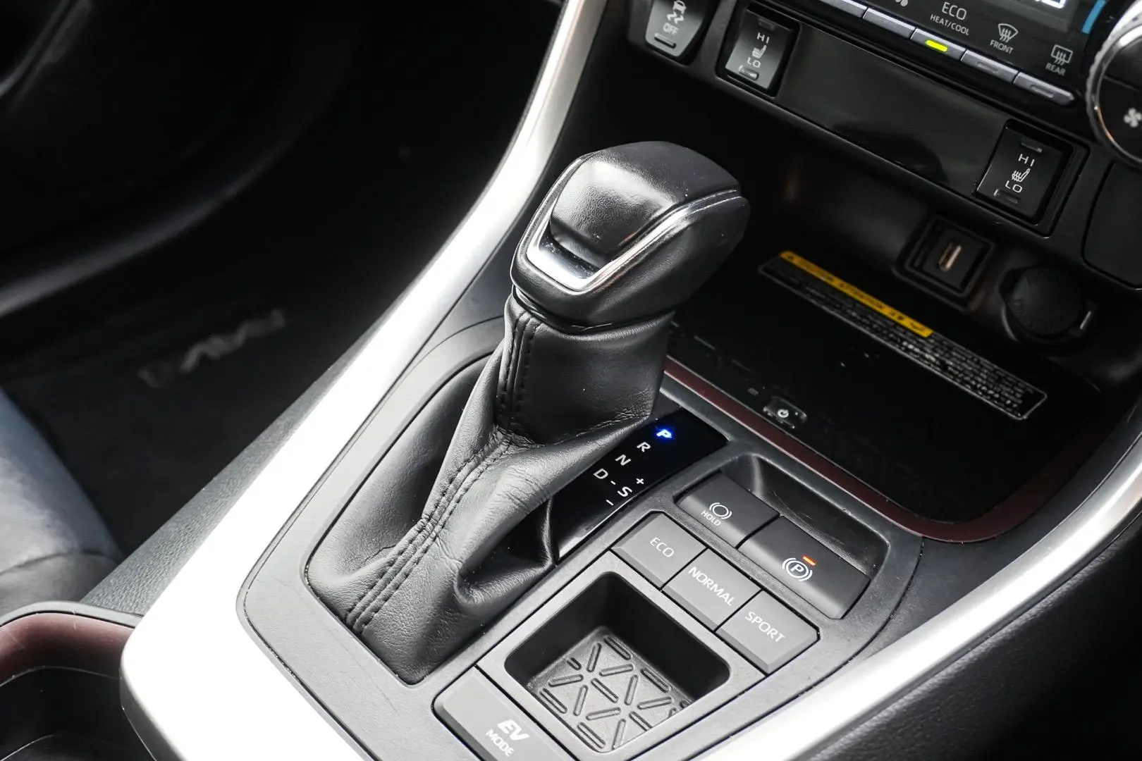 2021 Toyota RAV4 Gallery Image 19