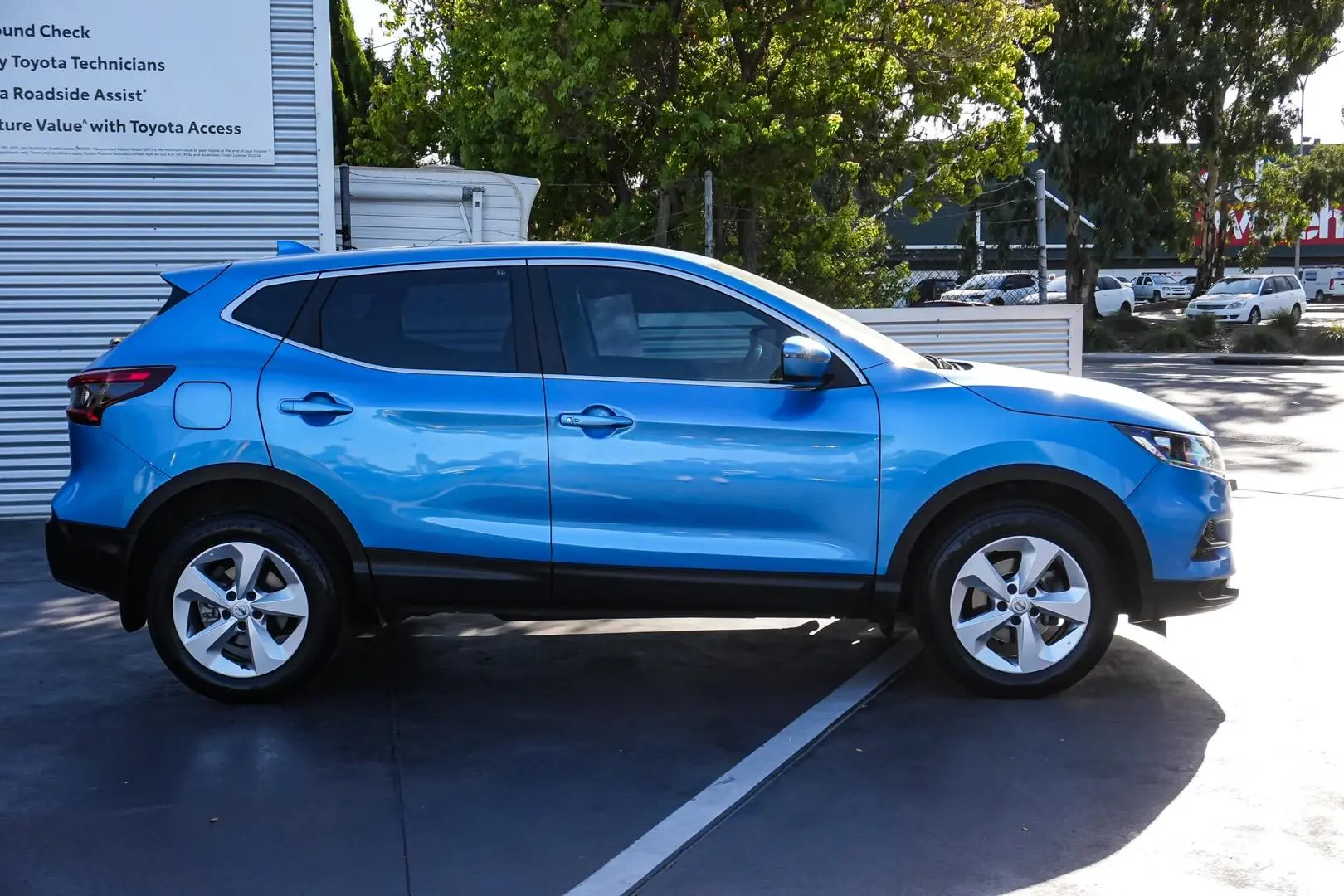 2019 Nissan QASHQAI Gallery Image 4