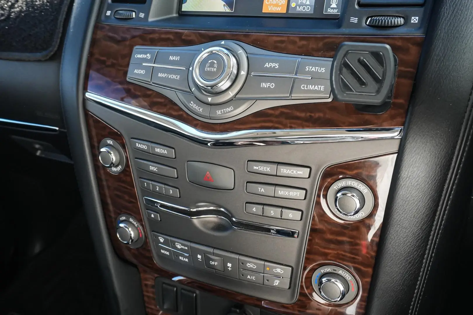 2021 Nissan Patrol Gallery Image 23