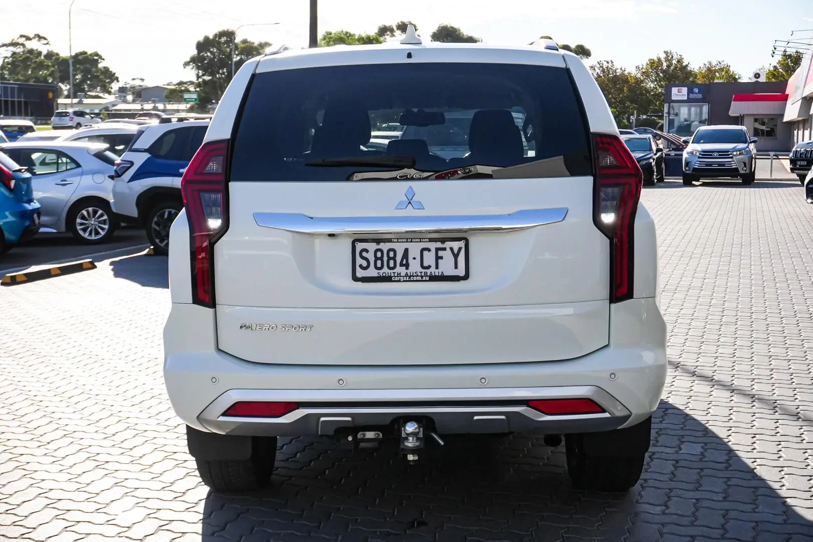 2020 Mitsubishi Pajero Sport Gallery Image 6