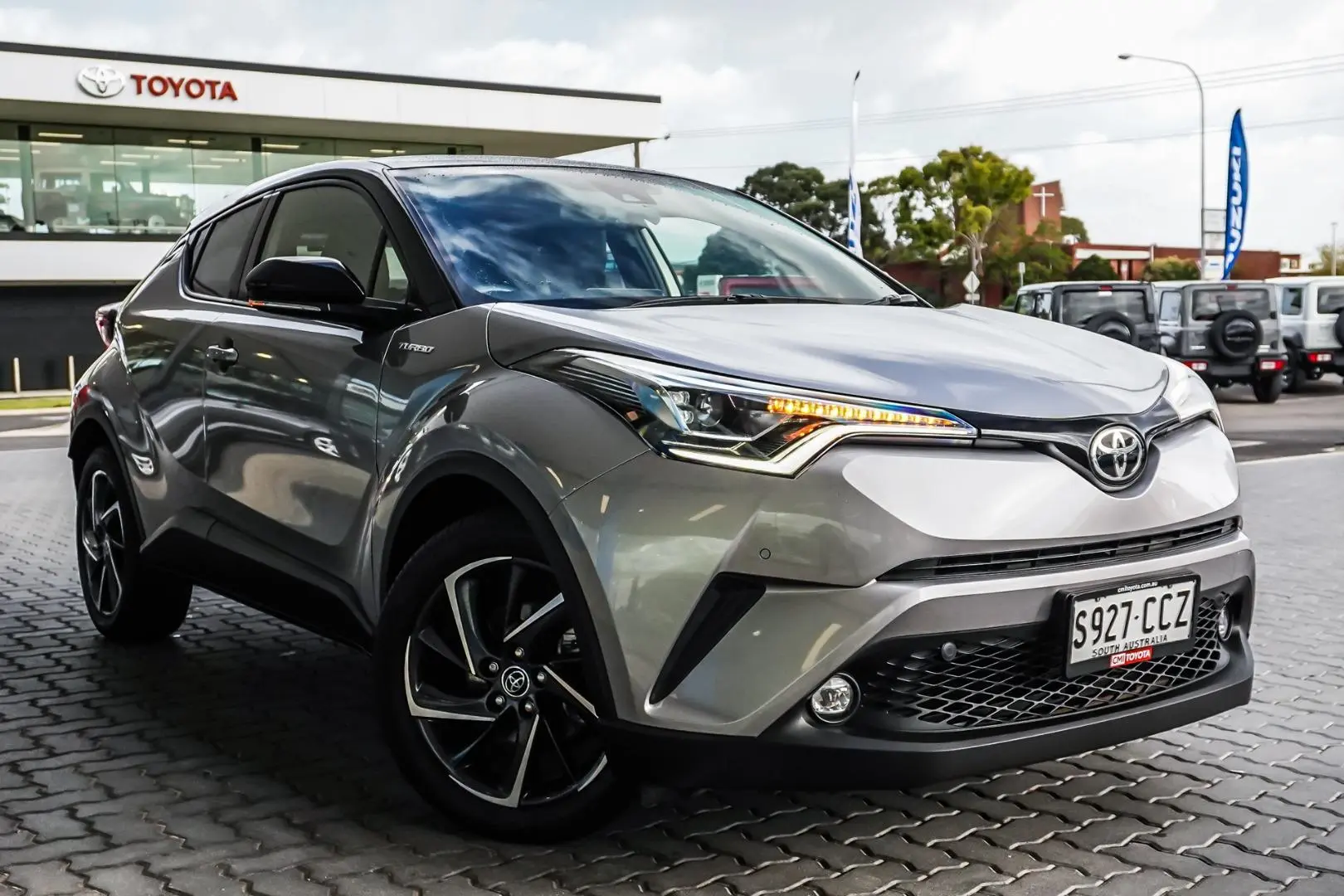 2019 Toyota C-HR Gallery Image 2