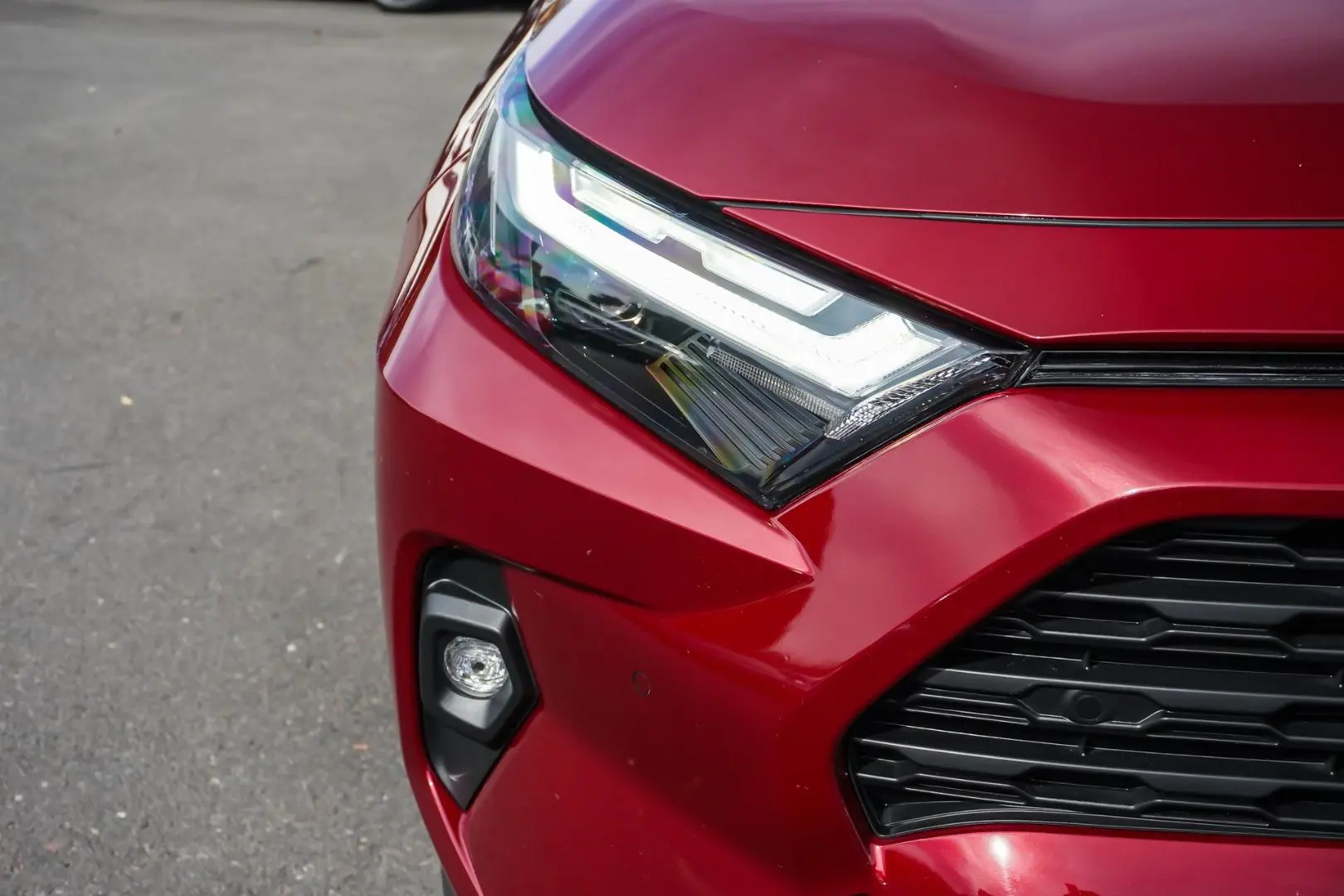 2024 Toyota RAV4 Gallery Image 13