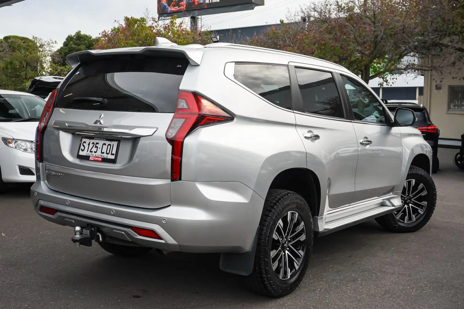 2022 Mitsubishi Pajero Sport Gallery Image 3