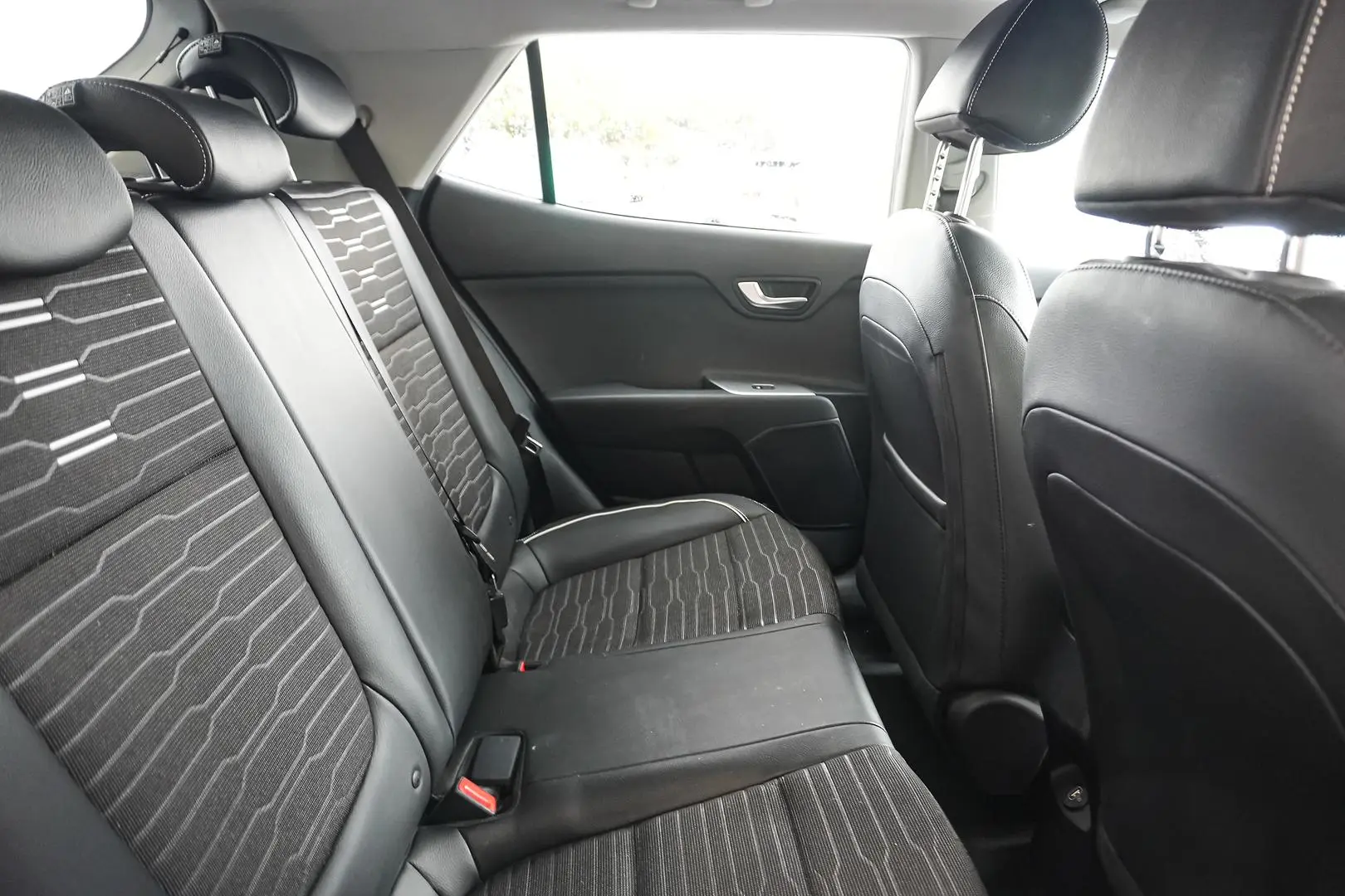 2023 Kia Stonic Gallery Image 15