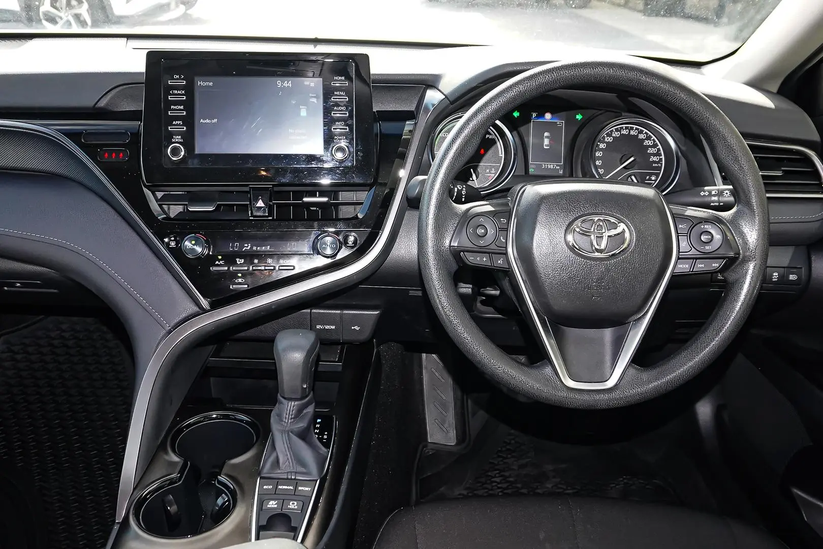 2024 Toyota Camry Gallery Image 9
