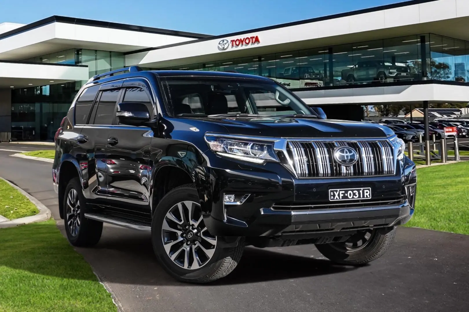 2023 Toyota Landcruiser Prado Image