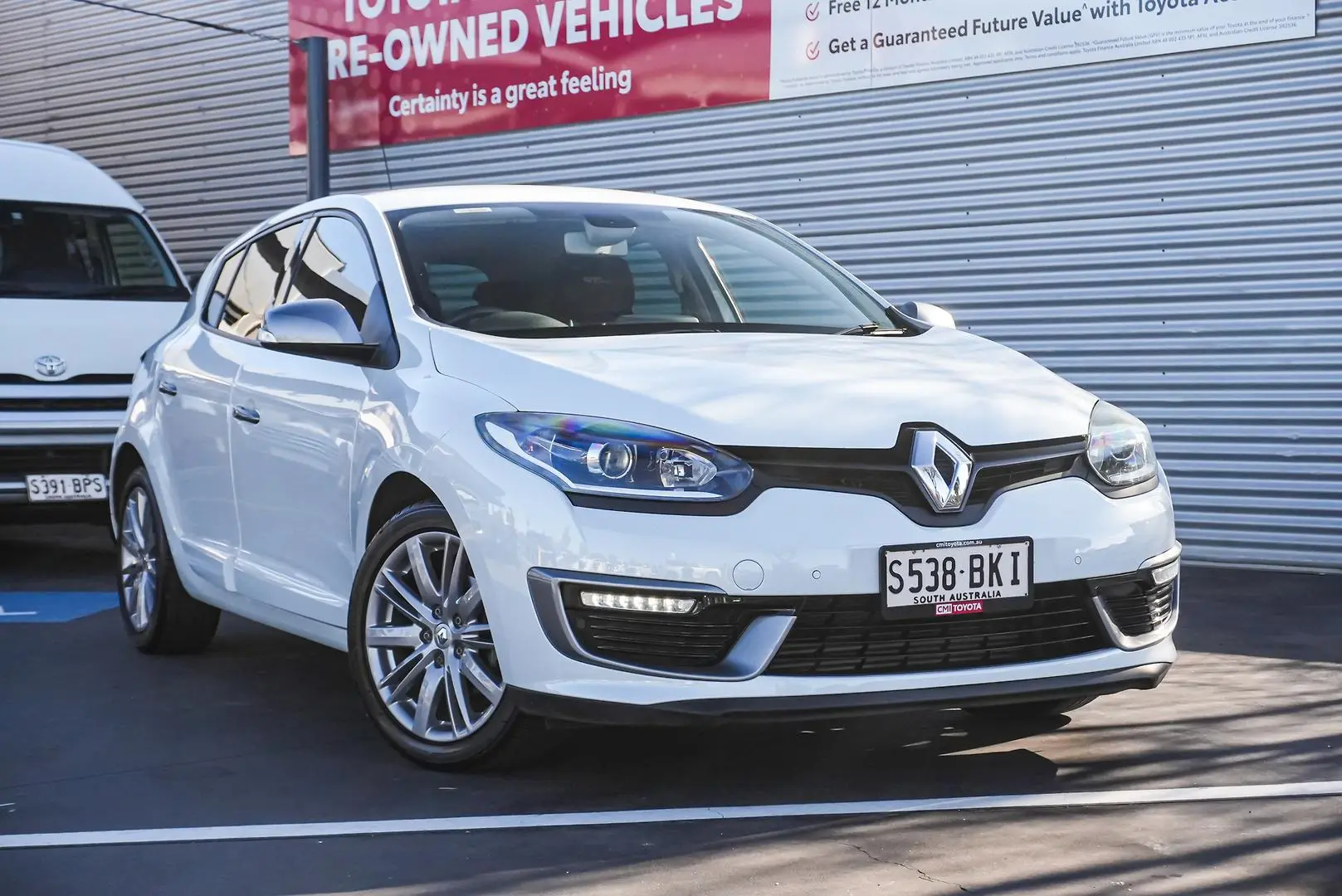 2015 Renault Megane Gallery Image 1