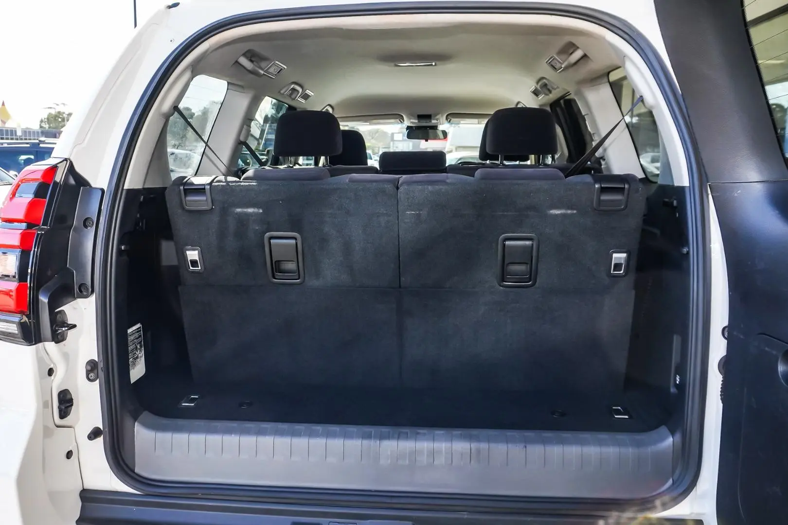 2021 Toyota Landcruiser Prado Gallery Image 9