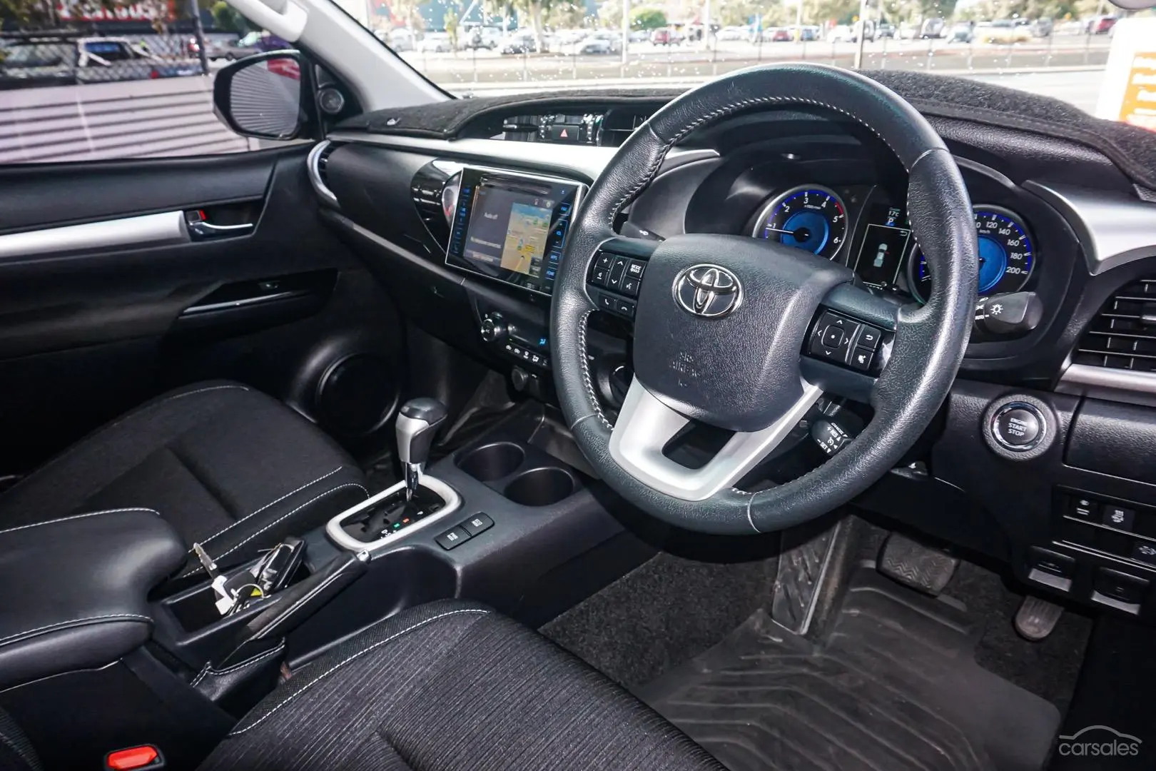 2018 Toyota Hilux Image 6