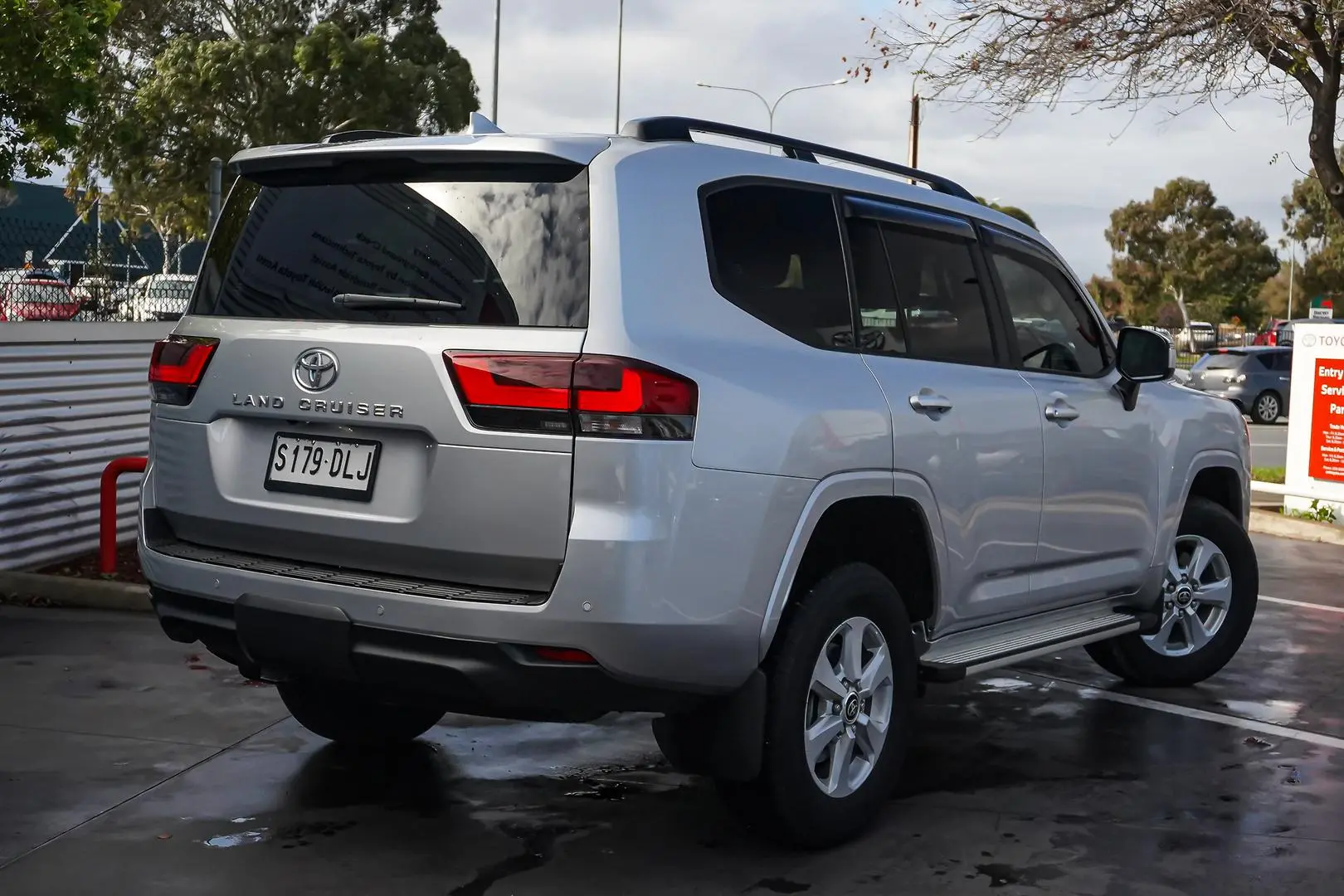 2023 Toyota Landcruiser Gallery Image 3
