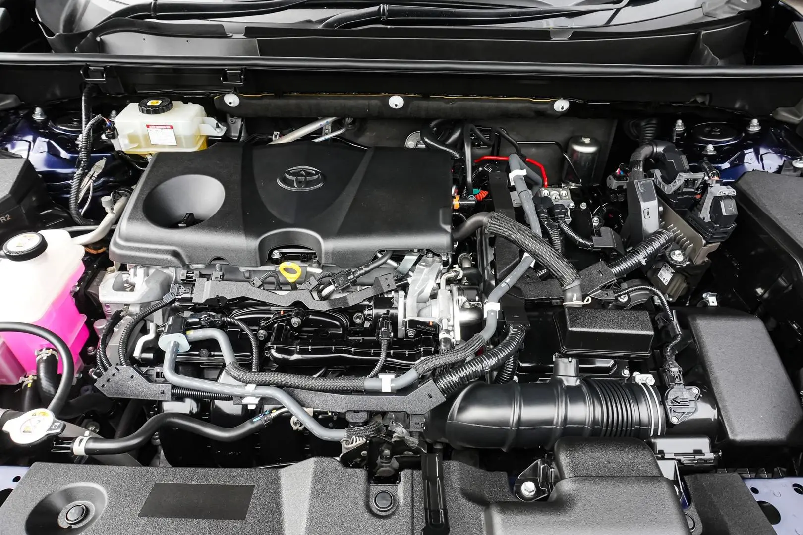 2020 Toyota RAV4 Gallery Image 25