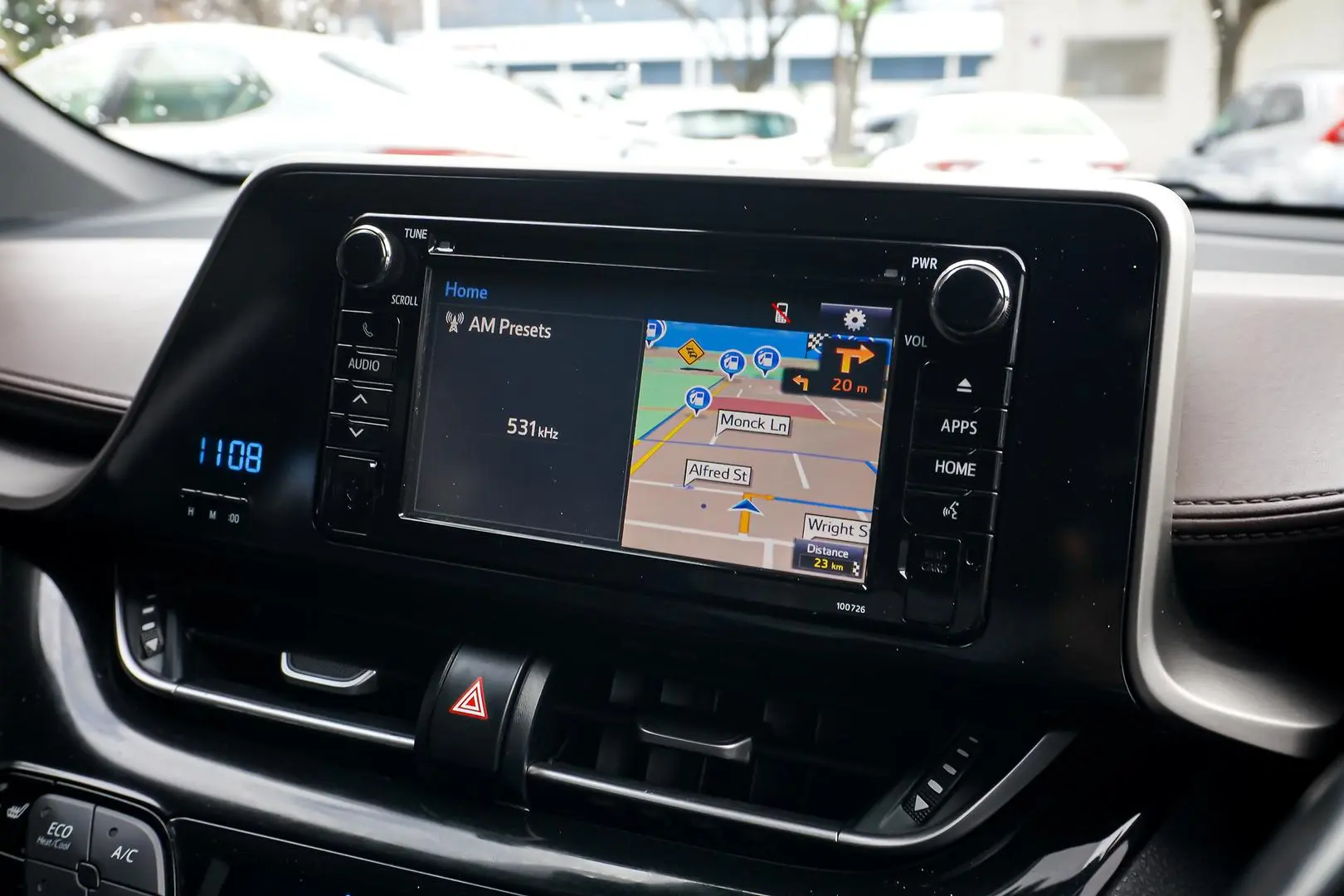 2018 Toyota C-HR Gallery Image 21