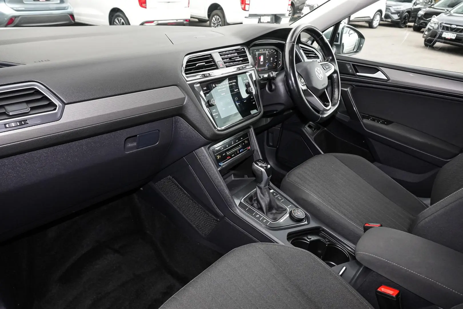 2022 Volkswagen Tiguan Gallery Image 10